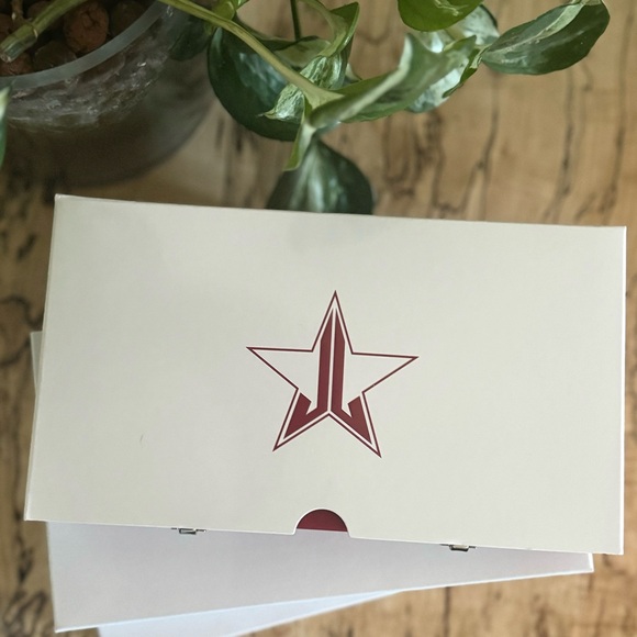 NIB Jeffree Star Blood Sugar Eyeshadow Palette - Picture 3 of 11